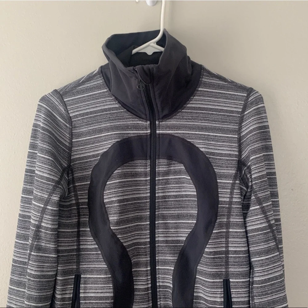 lululemon athletica excellent gray
